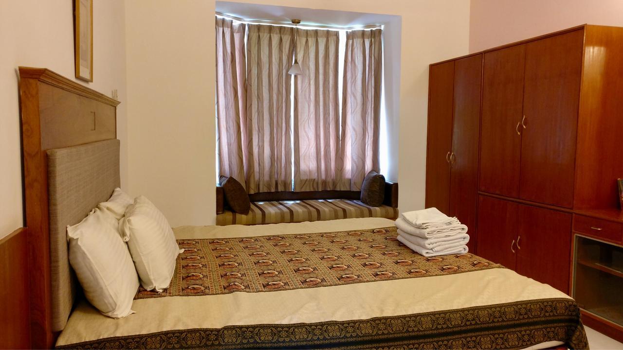 ไส ทาวเวอร์ส Hotel ปุตตาปาร์ถี ภายนอก รูปภาพ