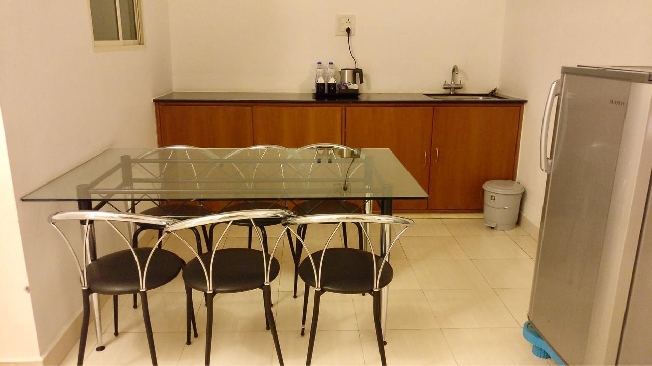 ไส ทาวเวอร์ส Hotel ปุตตาปาร์ถี ภายนอก รูปภาพ