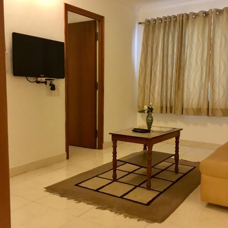 ไส ทาวเวอร์ส Hotel ปุตตาปาร์ถี ภายนอก รูปภาพ