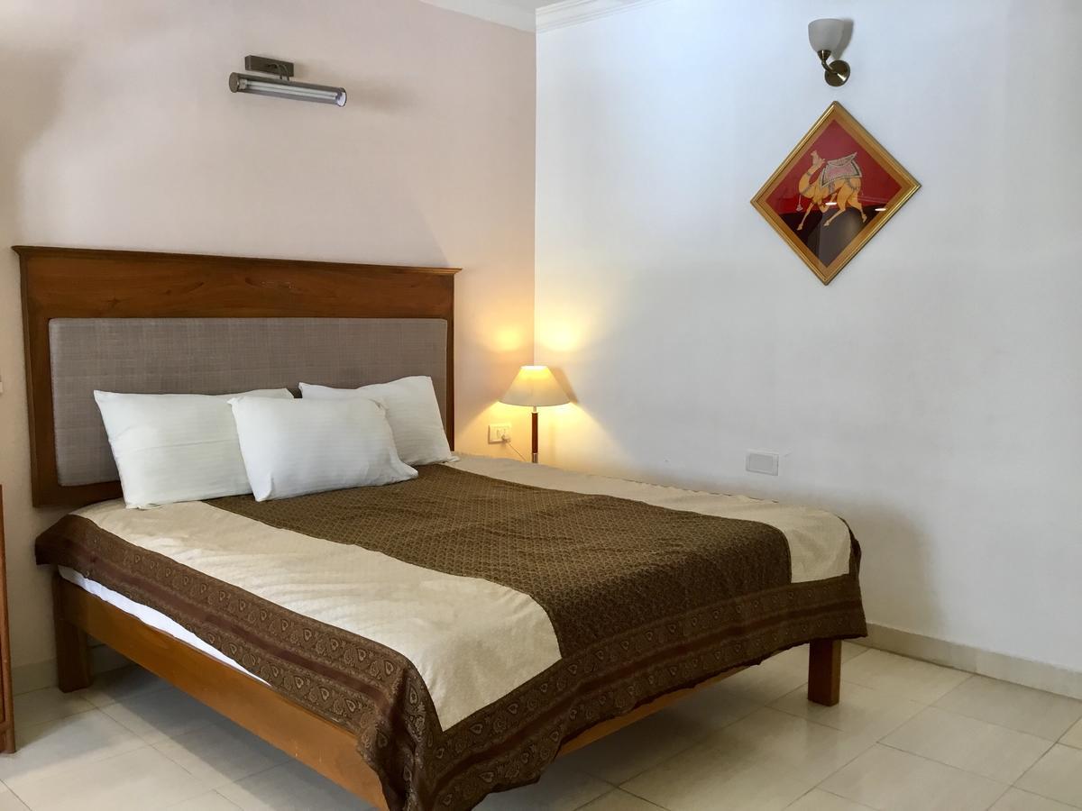 ไส ทาวเวอร์ส Hotel ปุตตาปาร์ถี ภายนอก รูปภาพ