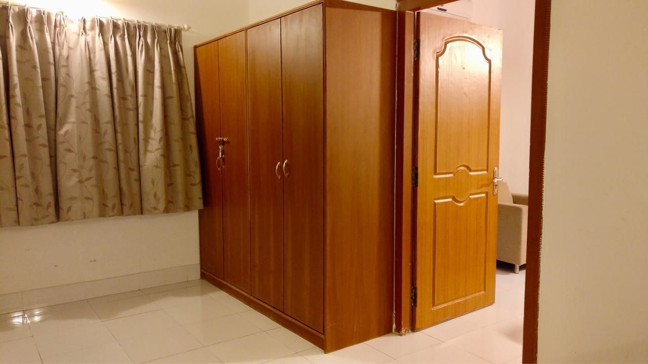 ไส ทาวเวอร์ส Hotel ปุตตาปาร์ถี ภายนอก รูปภาพ