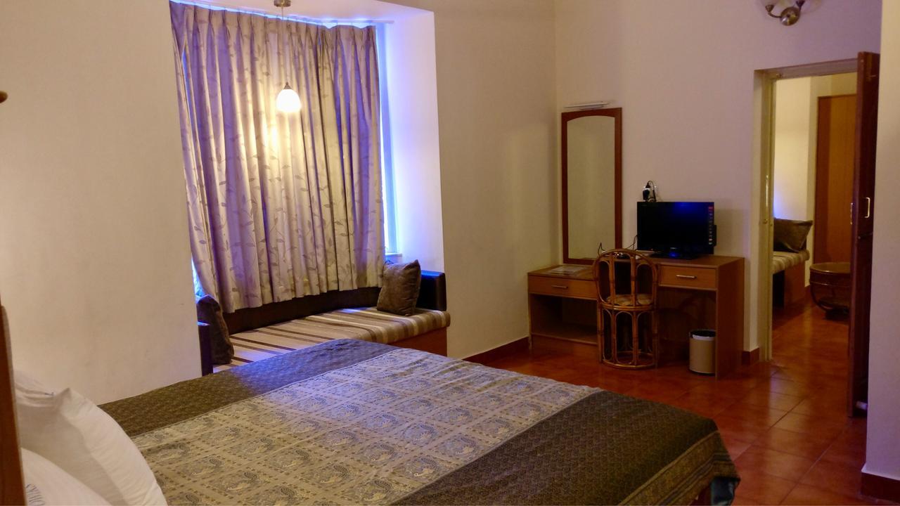 ไส ทาวเวอร์ส Hotel ปุตตาปาร์ถี ภายนอก รูปภาพ