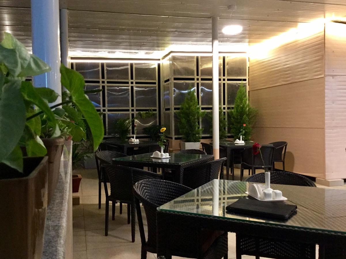 ไส ทาวเวอร์ส Hotel ปุตตาปาร์ถี ภายนอก รูปภาพ