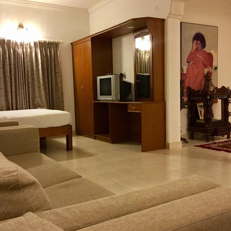 ไส ทาวเวอร์ส Hotel ปุตตาปาร์ถี ภายนอก รูปภาพ